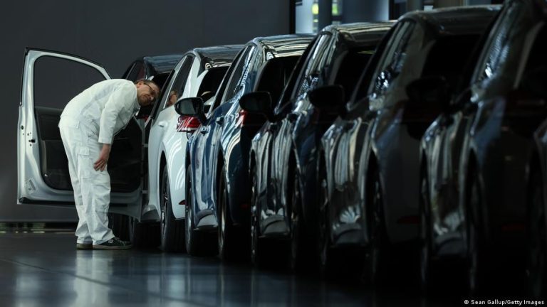 Almanya’da elektrikli otomobil alımlarına sağlanan 6 bin euro destek ilgi görüyor