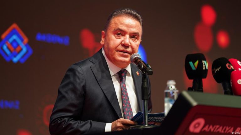 Antalya Büyükşehir Belediye Başkanı Muhittin Böcek etkin pişmanlık başvurusu yaptı