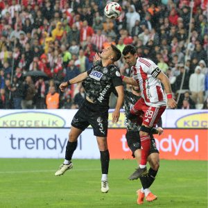 Antalya’nın derbisinde hesap.com Antalyaspor ve Alanyaspor yenişemedi