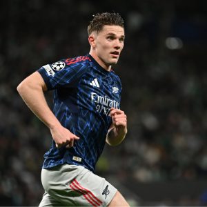 Arsenal, Fulham’ı mağlup ederek liderliğini pekiştirdi ve Manchester City ile puan farkını açtı