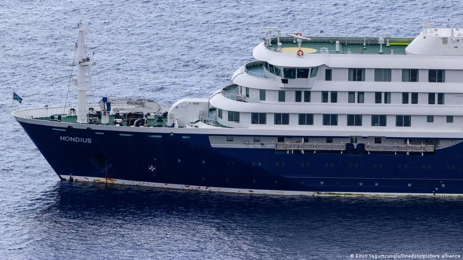 Atlas Okyanusu’ndaki Hondius gemisinde bir İngiliz yolcu daha hantavirüs şüphesiyle izleniyor