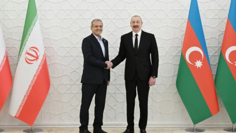 Azerbaycan ve İran liderleri ikili ilişkileri güçlendirmek için telefonda görüştü
