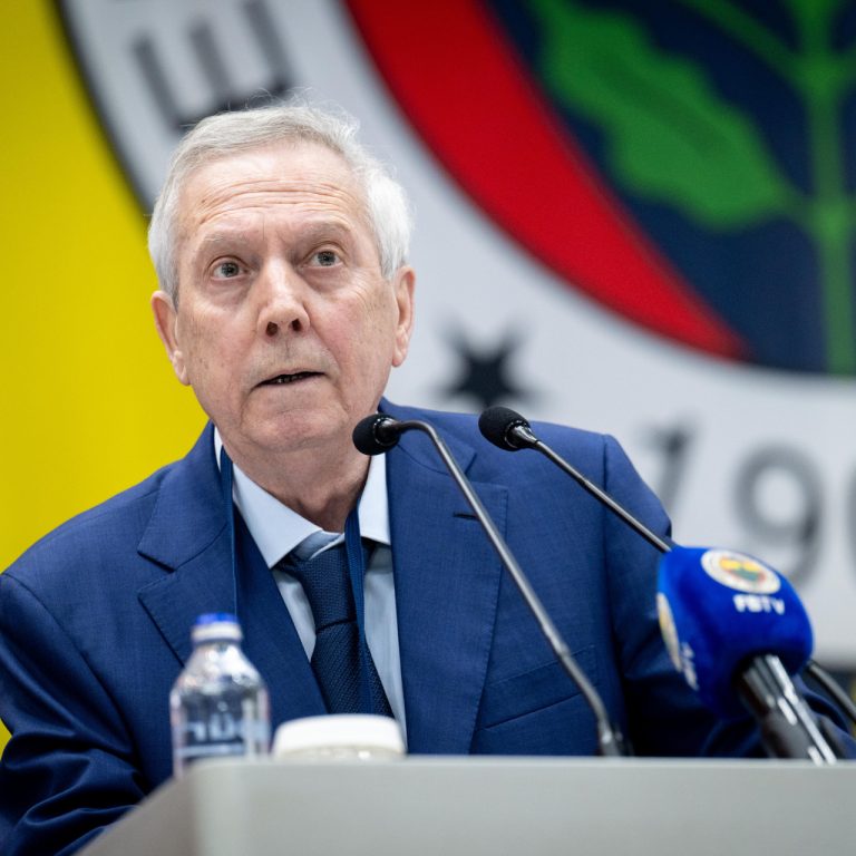Aziz Yıldırım Fenerbahçe başkanlığı için adaylığını duyurdu
