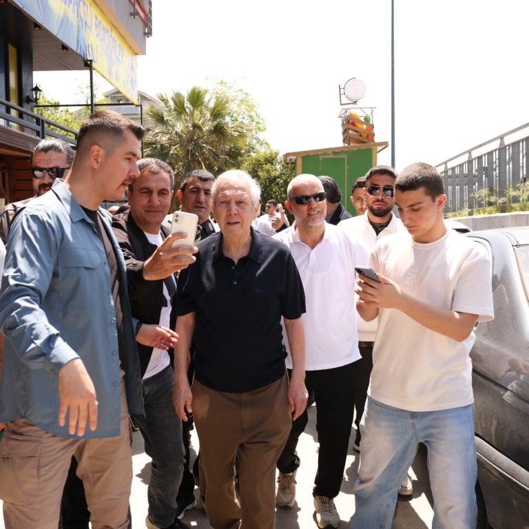 Aziz Yıldırım, Fenerbahçe için şampiyon boksörlerden destek talep etti