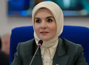 Bakan Göktaş, reklam filminde anneliğin değersizleştirilmesine sert tepki gösterdi