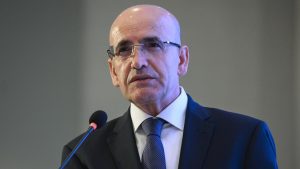 Bakan Mehmet Şimşek, enflasyon artışının geçici olduğunu ve ekonomideki iyileşmenin süreceğini ifade etti