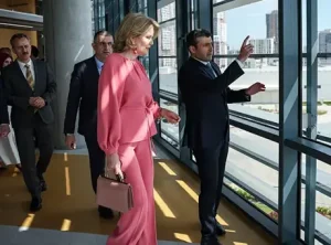 Belçika Kraliçesi Mathilde ve geniş heyeti Baykar’ın Ar-Ge merkezini ziyaret etti