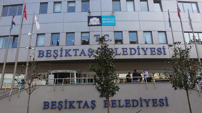 Beşiktaş Belediyesi’nde yapılan rüşvet operasyonunda beş kişi gözaltına alındı