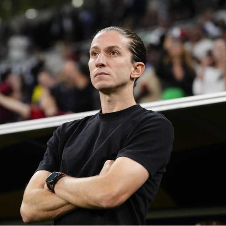 Beşiktaş, Brezilyalı teknik direktör Filipe Luis’e resmi teklif sundu