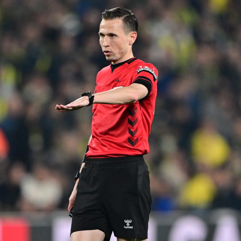 Beşiktaş ile Konyaspor’un Türkiye Kupası yarı finalini Adnan Deniz Kayatepe yönetecek