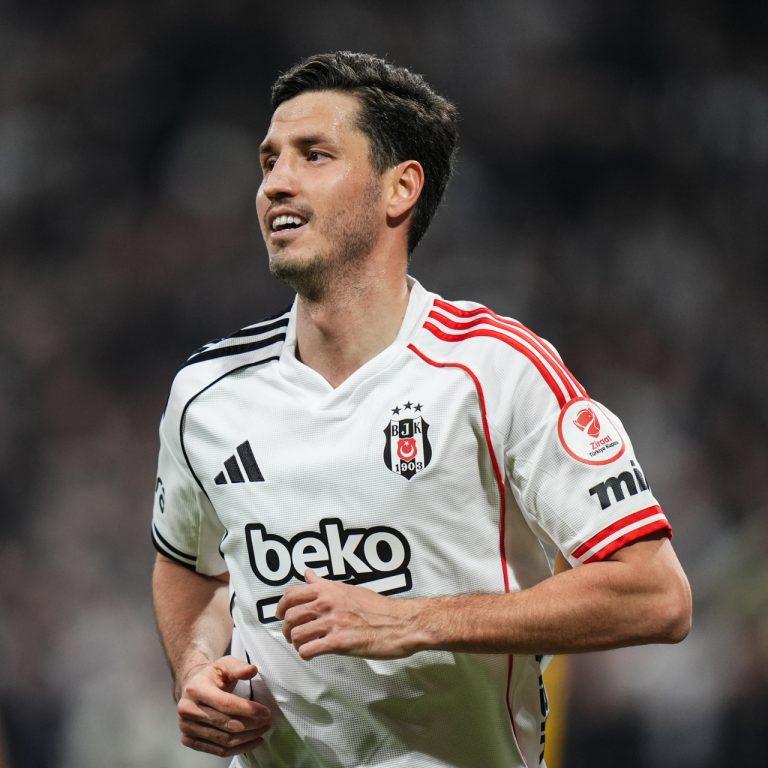 Beşiktaş’ın Yıldızı Salih Uçan Gaziantep FK Maçında Yüksek Pas İsabetiyle Dikkat Çekti