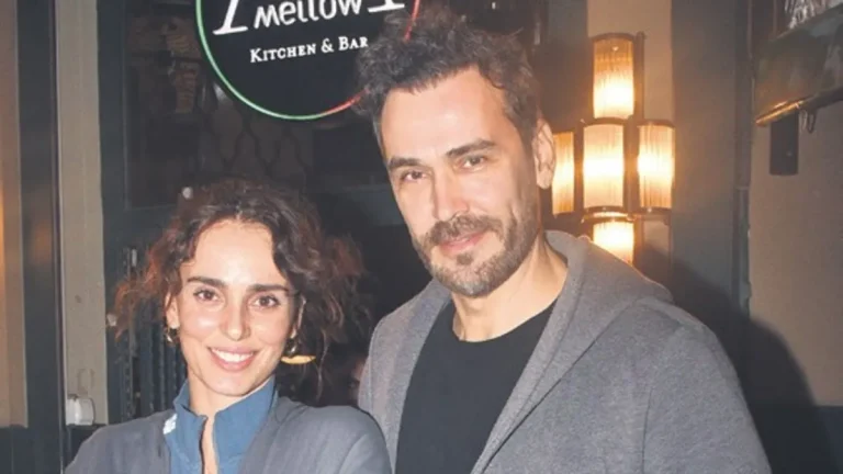 Bestemsu Özdemir ve Ersin Görkem’in bebekleri Sarp Marco ile Cihangir gezintisi