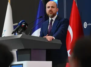 Bilal Erdoğan, Lyon’daki etkinlikte Batı’nın çifte standartlarına dikkat çekti
