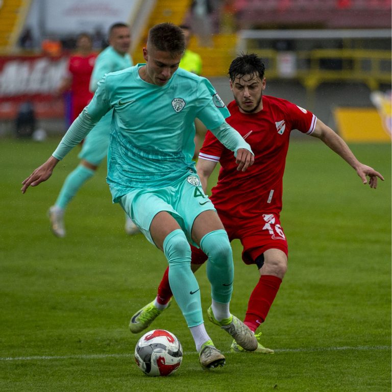 Boluspor son maçta Serik Spor’u mağlup ederek ligde kalmayı garantiledi
