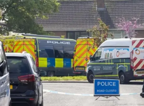 Bristol’da sabah saatlerinde patlayan evde iki kişi hayatını kaybetti