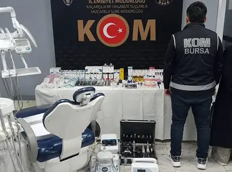 Bursa’da sahte diş hekimliği yapan çift polis baskınıyla yakalandı