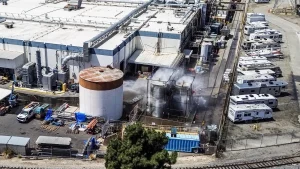 California Orange County’de kimyasal sızıntı nedeniyle acil durum ilan edildi