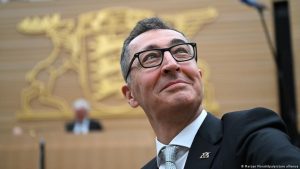 Cem Özdemir Almanya’nın İlk Türkiye Kökenli Eyalet Başbakanı Olarak Göreve Başladı