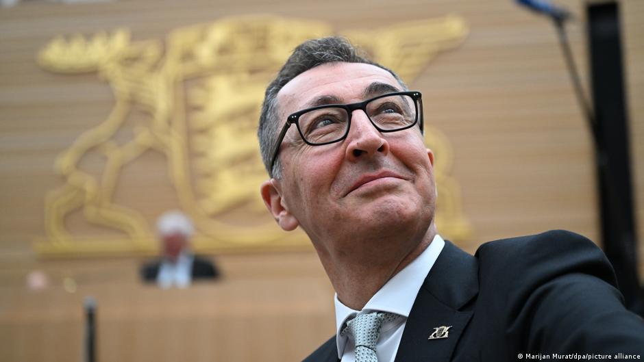 Cem Özdemir Almanya’nın İlk Türkiye Kökenli Eyalet Başbakanı Olarak Göreve Başladı