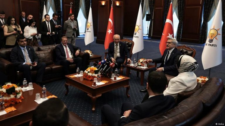 CHP heyeti, Ekrem İmamoğlu krizinden sonra ilk kez AKP’yi ziyaret etti
