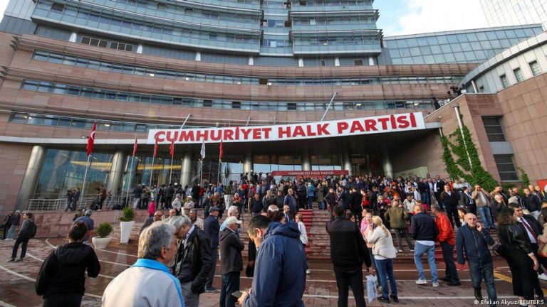 CHP, kongre iptaline karşı YSK’ya başvurarak mazbataların geçerliliğini sorguladı