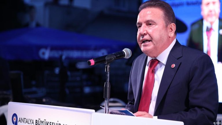 CHP’de Muhittin Böcek ve Özkan Yalım’ın İfadeleri Parti İçinde Gerginlik Yarattı