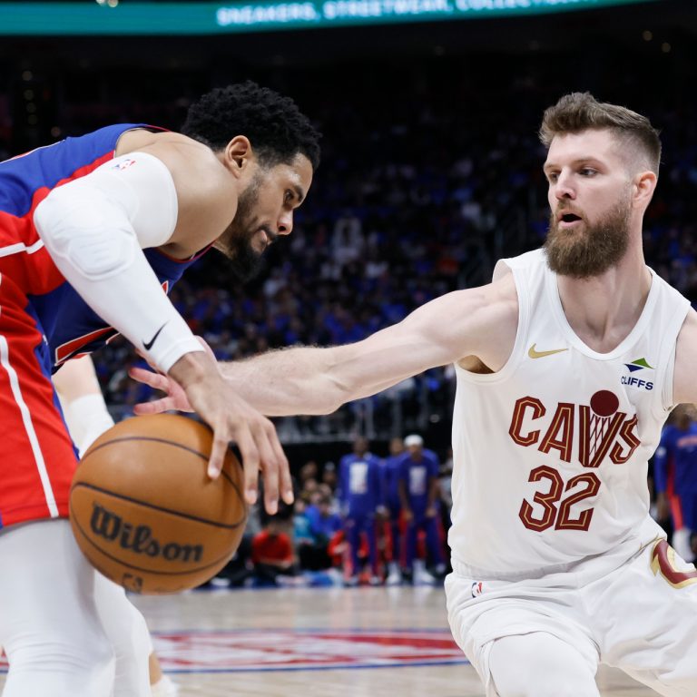 Cleveland Cavaliers, Detroit Pistons’ı mağlup ederek yarı finalde avantaj sağladı