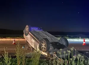Çorlu’da kontrolünü kaybeden SUV menfeze takılarak takla attı, anne ve çocuk yaralı kurtuldu
