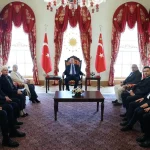 Cumhurbaşkanı Erdoğan, 27 Mayıs mağdurlarının aileleriyle demokrasinin önemini vurguladı