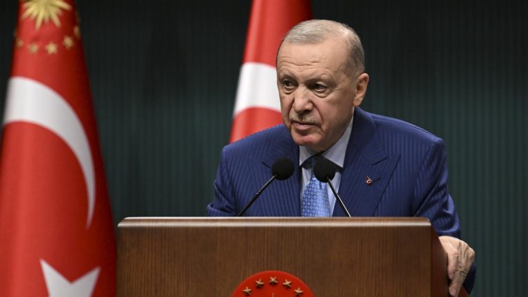 Cumhurbaşkanı Erdoğan, Mardin 1969 Spor ve Muğlaspor’un 1. Lig başarısını kutladı