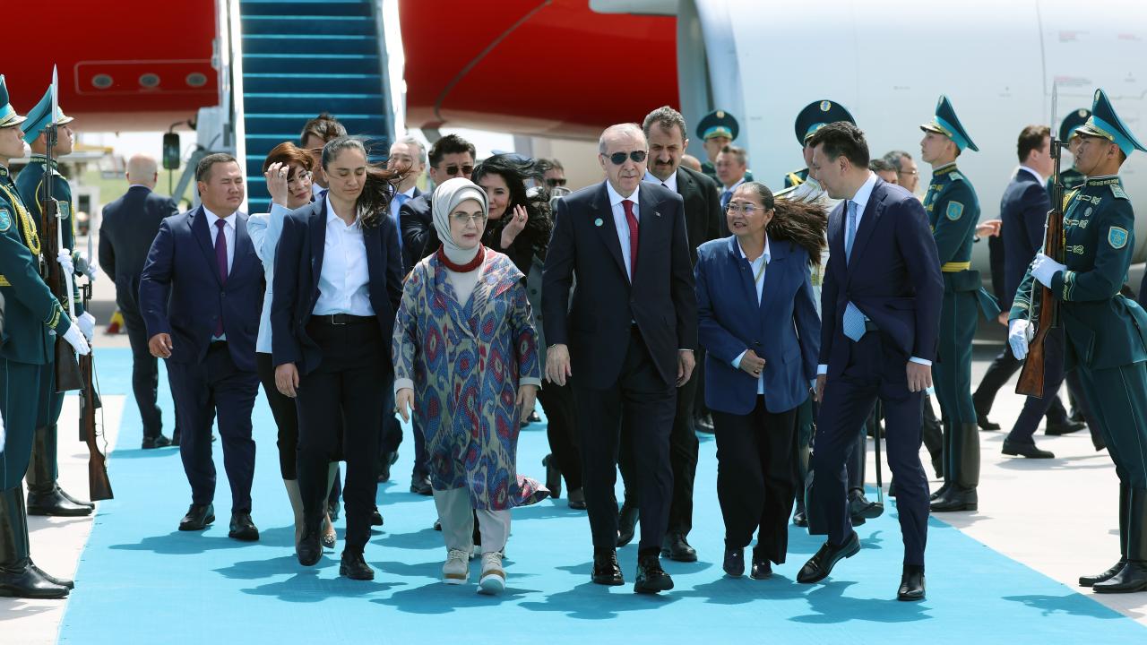 Cumhurbaşkanı Erdoğan Türk Devletleri Zirvesi için Türkistan’a geçti