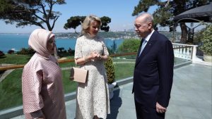 Cumhurbaşkanı Erdoğan Vahdettin Köşkü’nde Kraliçe Mathilde ile buluştu