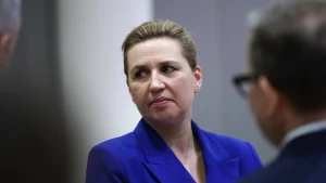 Danimarka’da Mette Frederiksen’in koalisyon kurma çabası kilit partinin çekilmesiyle sekteye uğradı