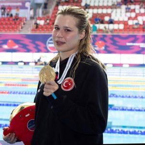 Defne Kurt Singapur’daki başarısıyla yılın sporcusu ödülünü kazandı