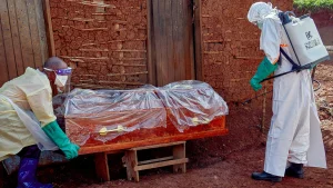 Demokratik Kongo Cumhuriyeti’nde Ebola salgını sağlık sistemini zorluyor