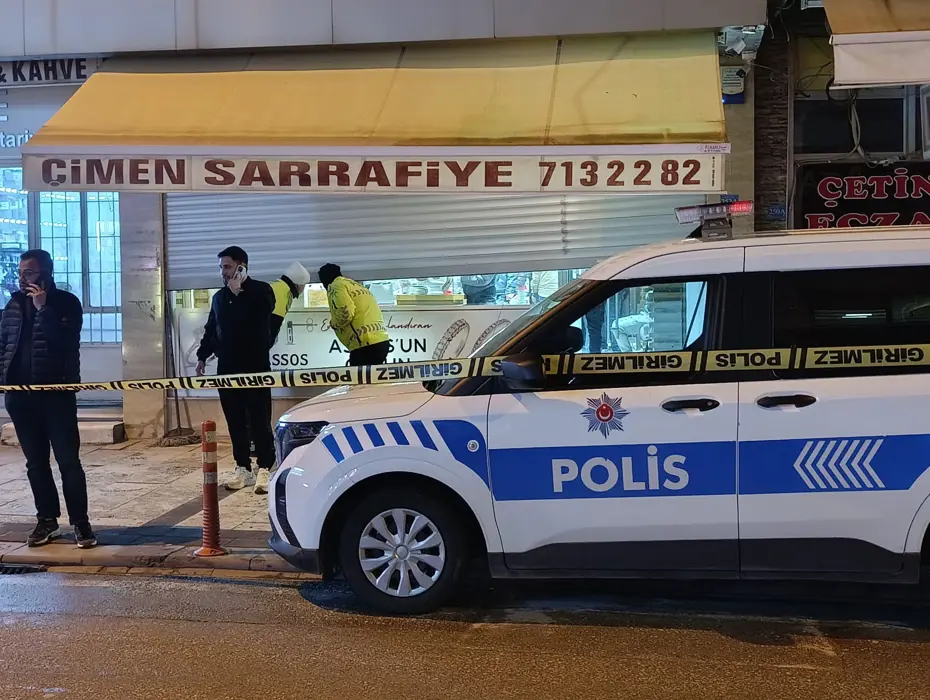 Denizli’de kuyumcu emanet 100 kilogram altınla kayıplara karıştı