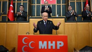 Devlet Bahçeli, Öcalan için barış süreci koordinatörlüğü önerdi, CHP’yi kayyum konusunda uyardı
