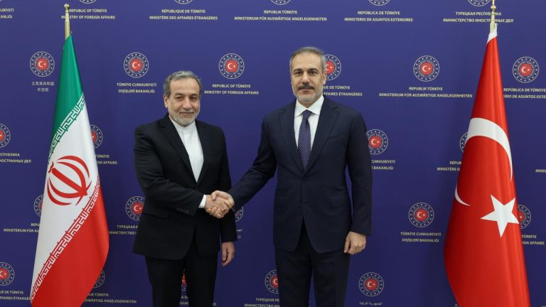 Dışişleri Bakanı Hakan Fidan, İranlı mevkidaşı Abbas Arakçi ile bölgesel meseleleri ele aldı