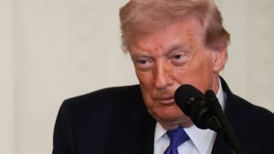 Donald Trump, İran’a yönelik planlanan askeri müdahaleyi liderlerin talebiyle erteledi
