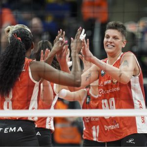 Eczacıbaşı ve VakıfBank Şampiyonlar Ligi finalinde Türk voleybolunu zirveye taşıyor