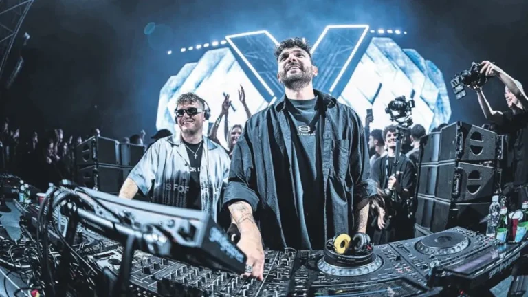 Elektronik müzik ikilisi Adriatique İstanbul’da unutulmaz bir performans sergiledi