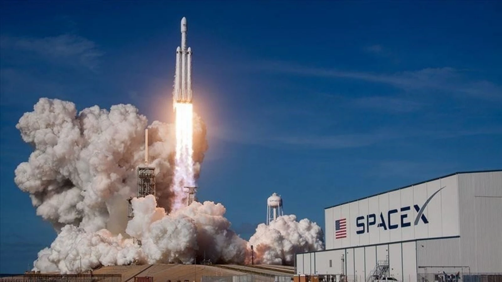 Elon Musk liderliğindeki SpaceX, halka arz için düğmeye bastı