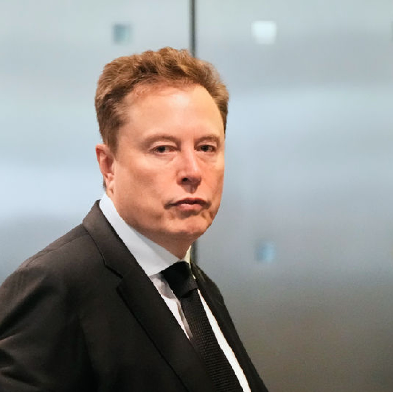 Elon Musk, SEC ile yaptığı uzlaşmada 1,5 milyon dolar ödeme yapmayı kabul etti