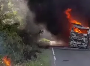 Endonezya’da Trans-Sumatra Otoyolu’ndaki kazada yolcu otobüsü ve tanker çarpışması sonrası 16 can kaybı yaşandı