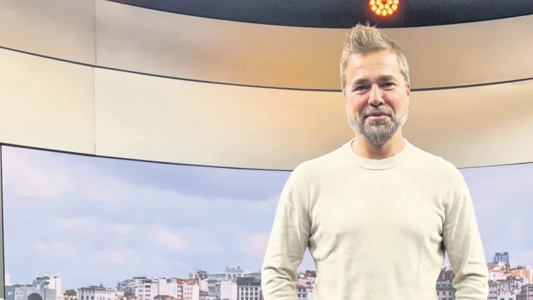 Engin Altan Düzyatan Hüsrev Rolü İçin 1.5 Ay Boyunca Karaktere Büründü