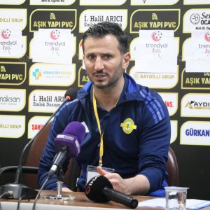 Esenler Erokspor teknik direktörlük görevine Güray Gündoğdu’yu getirdi