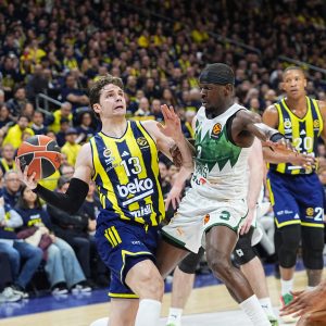 Fenerbahçe Beko EuroLeague’de Zalgiris’i yenerek Final-Four yolunda avantaj sağladı