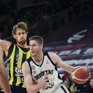 Fenerbahçe Beko ile Beşiktaş GAİN arasındaki derbi EuroLeague nedeniyle ertelendi