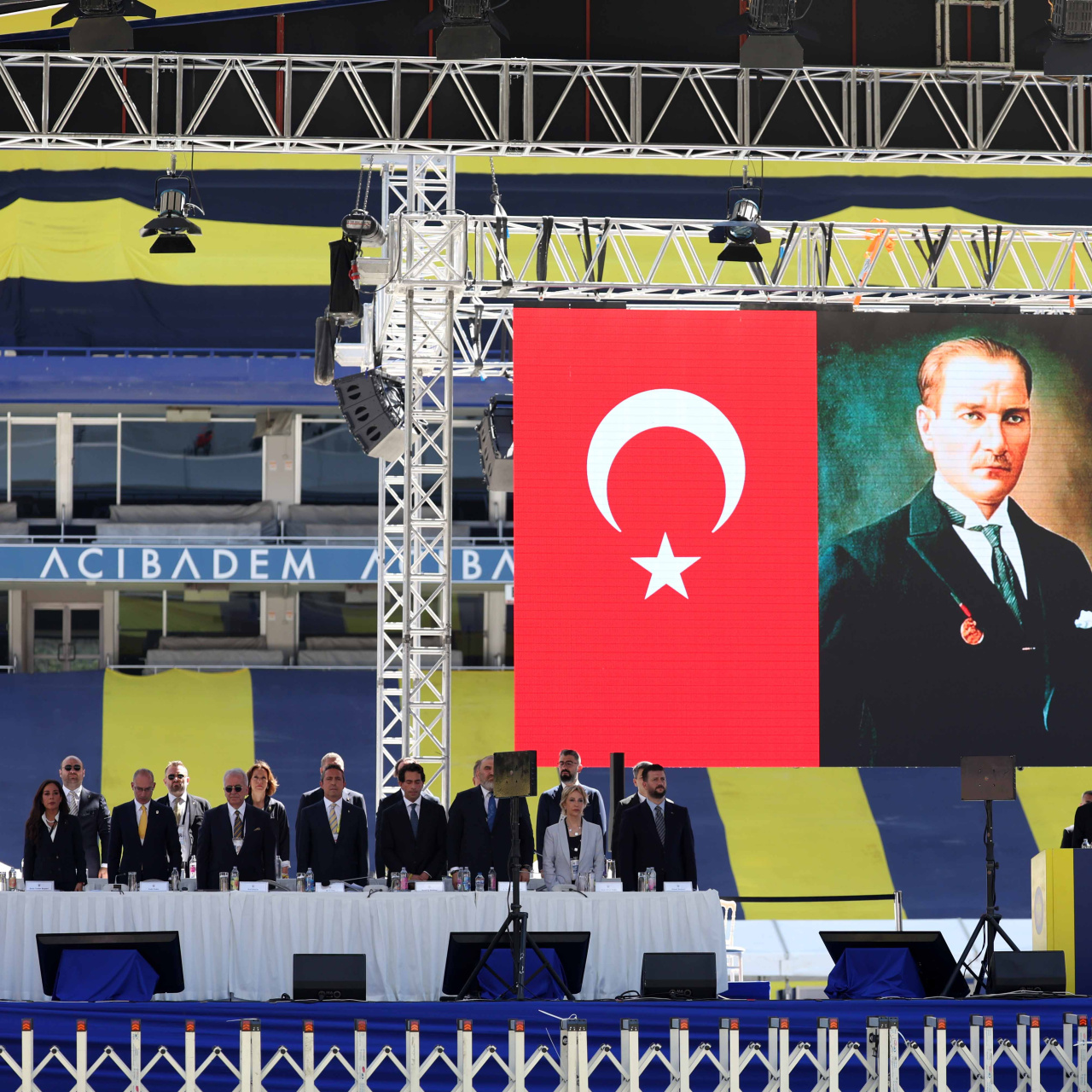 Fenerbahçe’nin olağanüstü genel kurul toplantısı 29-30 Mayıs’ta yapılacak