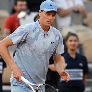 Fransa Açık’ta Jannik Sinner zaferle ikinci tur kapısını araladı